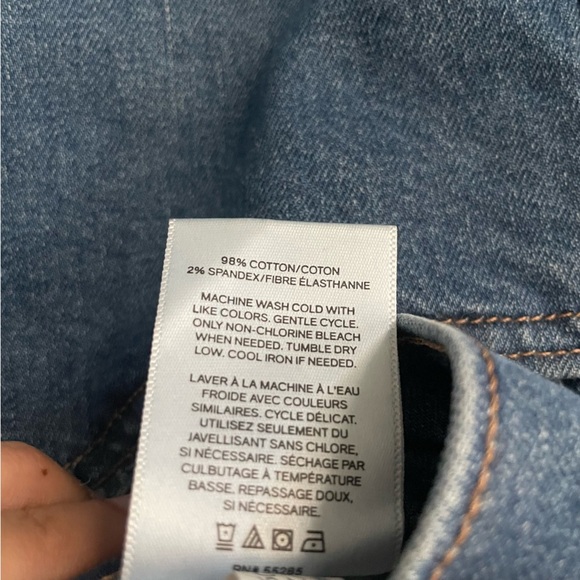 Express High Waisted Medium Wash Raw Hem Cropped Flare Jeans Size 4 - Picture 5 of 5